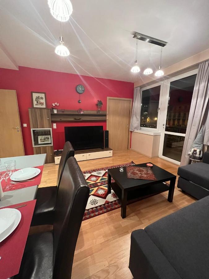 Luxury Apartment Dunapest With Spa And Pool Budapest Bagian luar foto