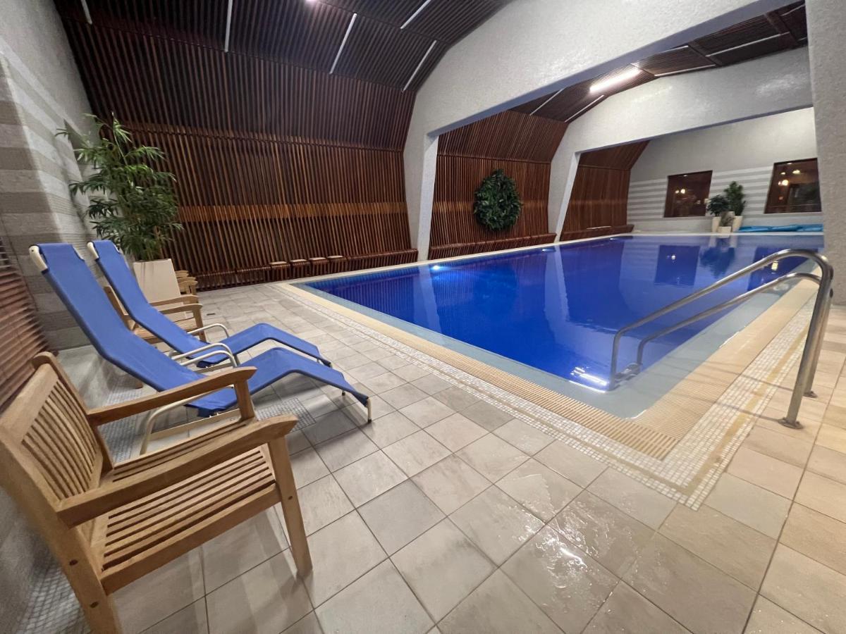Luxury Apartment Dunapest With Spa And Pool Budapest Bagian luar foto